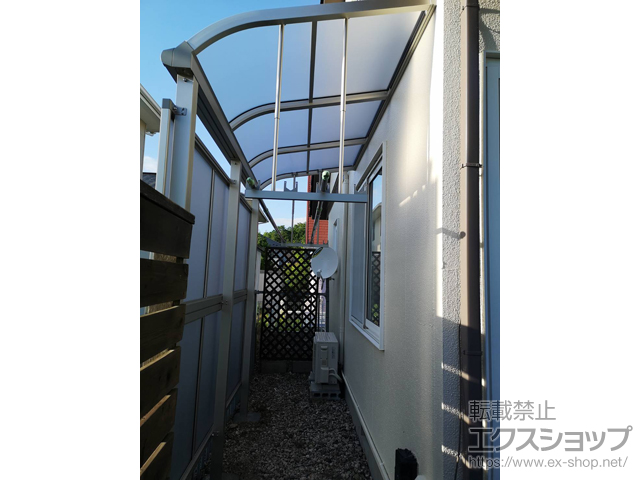 宮城県富谷市ののテラス屋根 プレシオステラスII R型 テラスタイプ 単体 積雪〜20cm対応+前面パネル*2段 施工例