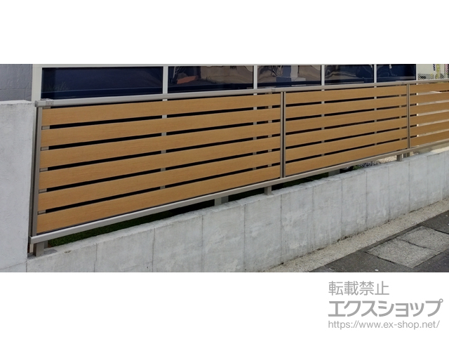宮崎県宮崎市ののフェンス・柵 ルシアスフェンスF04型 横半目隠し 複合カラー 自由柱施工 施工例