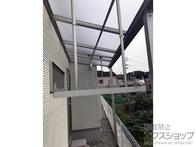 兵庫県明石市ののテラス屋根 ソラリア F型 テラスタイプ 単体 積雪〜20cm対応［建物裏側］ 施工例