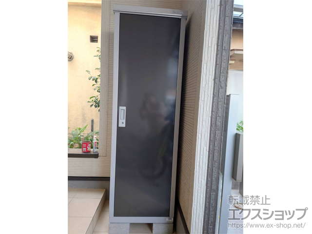 東京都足立区のの物置・屋外倉庫 アイビーストッカー 600×515×1903 BJX-065E-EB 施工例