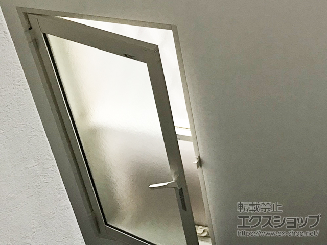 神奈川県横浜市のの二重窓（内窓） インプラス 開き窓 外観右吊元 施工例