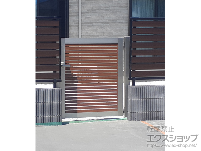 千葉県館山市のの門扉 ルシアス門扉S04型 横格子 片開き 複合カラー 門柱仕様 施工例