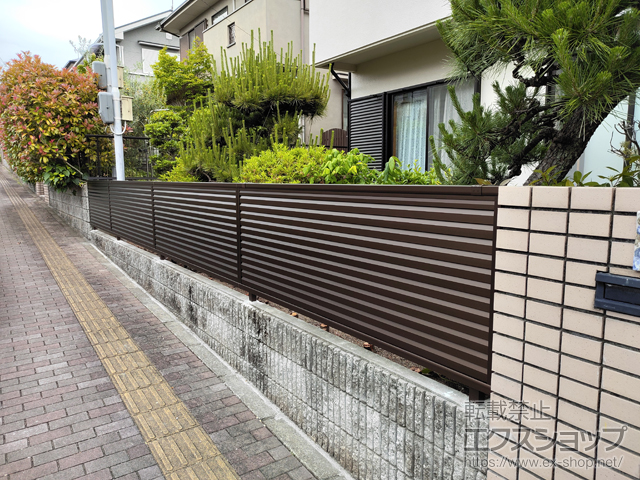 奈良県北葛城郡河合町ののフェンス・柵 ミエーネフェンス 目隠しルーバータイプ 自由柱施工 施工例