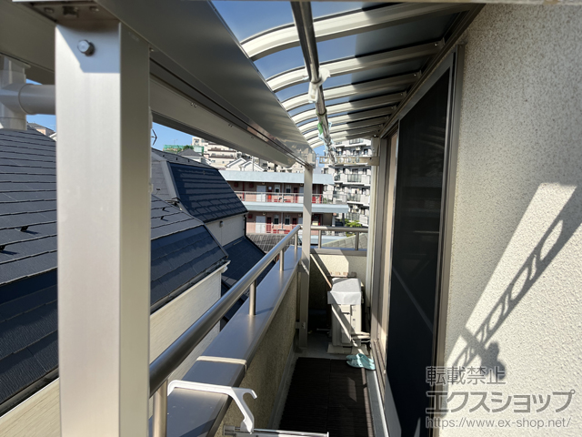 東京都板橋区ののバルコニー・ベランダ屋根 ソラリア R型 1500 屋根タイプ 単体 積雪〜50cm対応 施工例