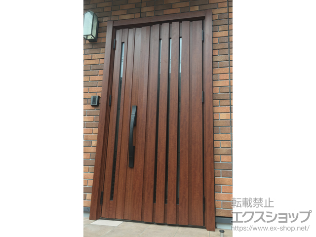 愛知県岡崎市のLIXIL リクシル（トステム）の玄関ドア シェント玄関ドア3 断熱K4仕様 親子仕様(ランマ無)外観右吊元 G14型 ※タッチキー仕様(リモコンタイプ) 施工例