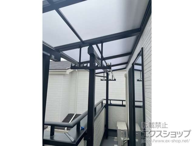 大阪府岸和田市ののバルコニー・ベランダ屋根 ソラリア F型 屋根タイプ 単体 積雪〜20cm対応 施工例