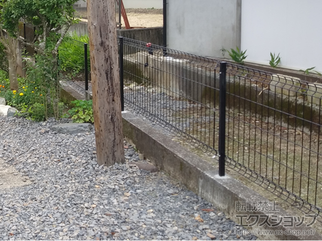 福島県白河市ののフェンス・柵 イーネットフェンス 3F型 自由柱施工 施工例