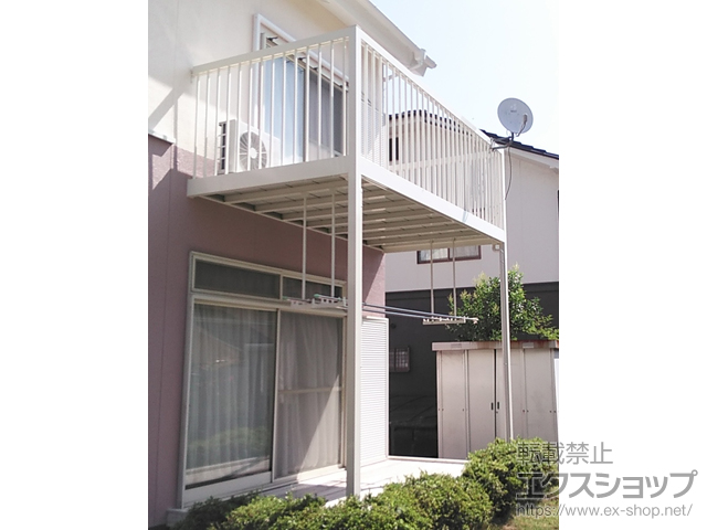 大分県大分市ののバルコニー ルシアスバルコニー 柱建式 たて格子（1,105ｍｍ） 単体＋物干しセット 吊り下げ式 固定物干し 施工例