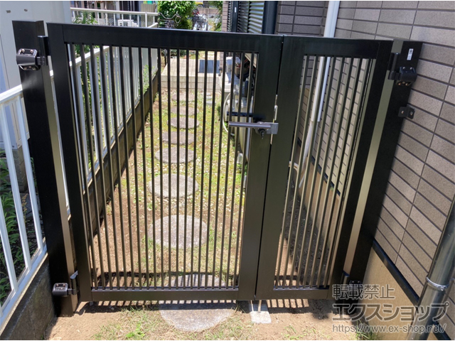 神奈川県藤沢市のの門扉 開き門扉AB TR2型 親子開き　柱使用 施工例