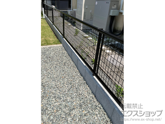 鹿児島県いちき串木野市ののフェンス・柵 シンプレオフェンスM2型 縦井桁メッシュ　自由柱施工 施工例