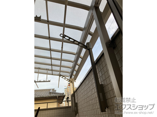 千葉県我孫子市ののバルコニー・ベランダ屋根 ソラリア R型 1500 屋根タイプ 単体 積雪〜50cm対応 施工例