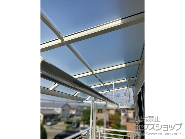 千葉県鎌ケ谷市ののバルコニー・ベランダ屋根 ソラリア R型 屋根タイプ 単体 積雪〜20cm対応＋吊り下げ式固定物干し 標準タイプ 施工例