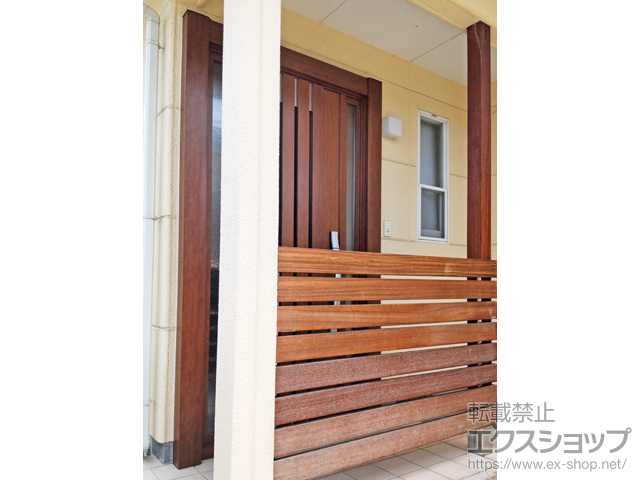香川県丸亀市のLIXIL リクシル（トステム）の玄関ドア リシェント玄関ドア3 断熱K4仕様 両袖仕様(ランマ無)外観左吊元 M27型 ※タッチキー仕様(キー付リモコン)+下枠ステンレスカバー／下枠巾木（小）／スペーサーセット（1mm・3mm・5mm）／下枠 施工例