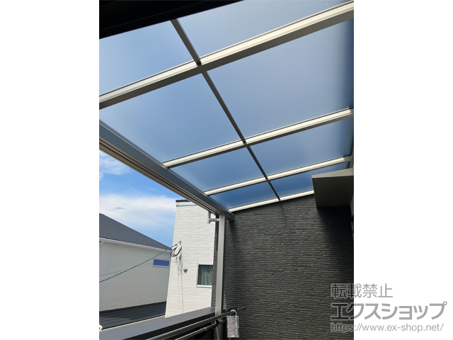 福岡県大野城市ののバルコニー・ベランダ屋根 ソラリア F型 屋根タイプ 単体 積雪〜20cm対応 施工例