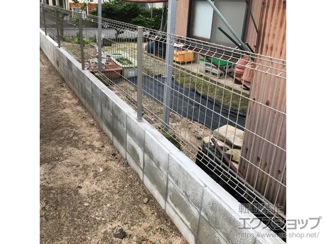 鳥取県東伯郡北栄町のYKKAPのフェンス・柵・塀 イーネットフェンス 3F型 自由柱施工 施工例
