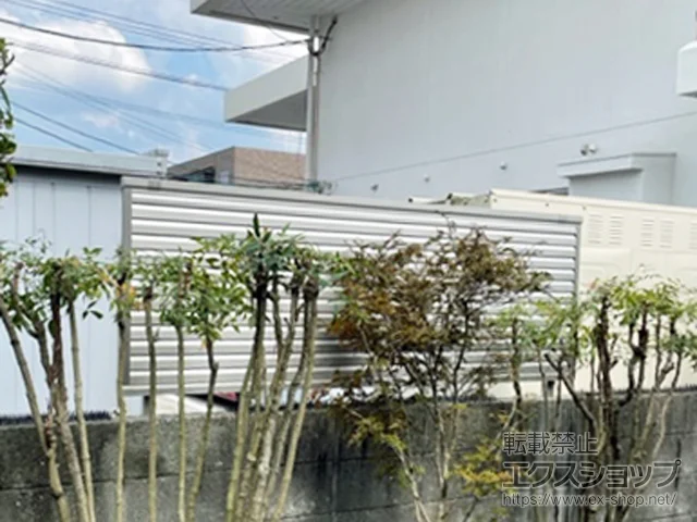 熊本県山鹿市のValue Selectのフェンス・柵・塀 ミエーネフェンス 目隠しルーバータイプ 自由柱施工 施工例