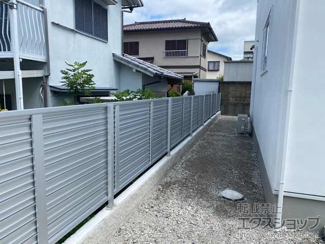 兵庫県神戸市ののフェンス・柵 ミエーネフェンス 目隠しルーバータイプ 自由柱施工 施工例