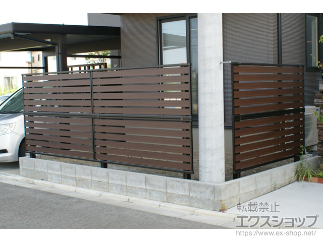 新潟県新潟市ののフェンス・柵 モクアルフェンス 横板タイプ 2段支柱 自立建て用 施工例