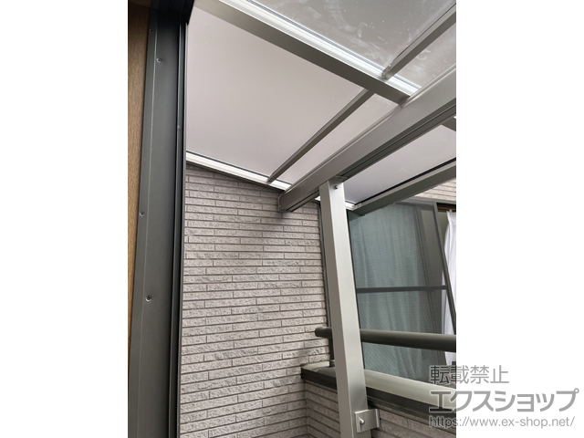 埼玉県さいたま市ののバルコニー・ベランダ屋根 ソラリア F型 屋根タイプ 単体 積雪〜20cm対応 施工例