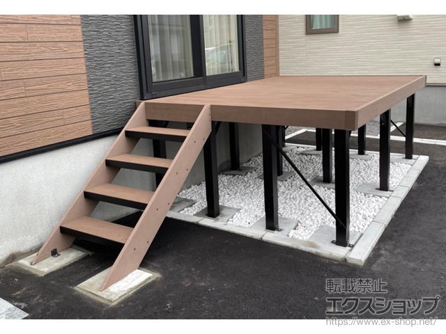 北海道函館市ののウッドデッキ マージウッドデッキ＋ステップ Lタイプ(4段) 施工例