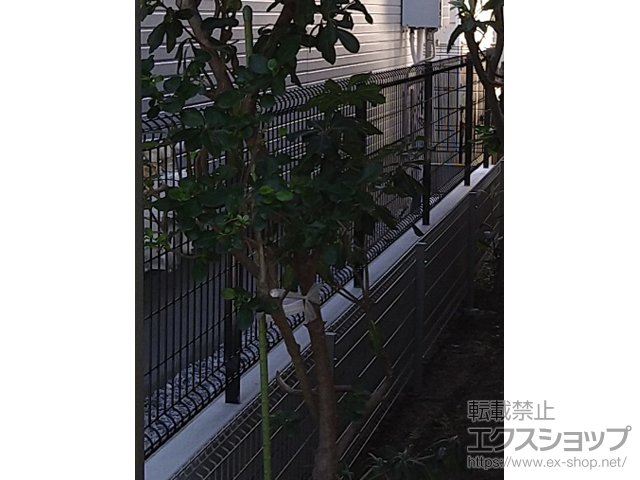 神奈川県茅ヶ崎市ののフェンス・柵 イーネットフェンスA1F型 自由柱タイプ 施工例