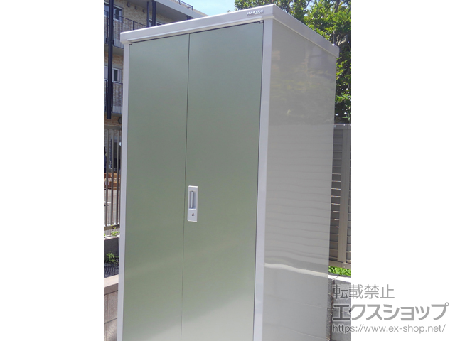 東京都調布市のの物置・屋外倉庫 アイビーストッカー 900×905×1903 BJX-099E-JG 施工例