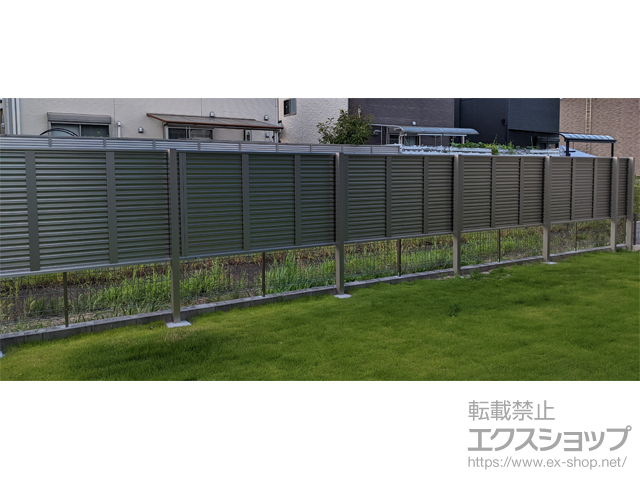 愛知県名古屋市ののフェンス・柵 シンプレオフェンス13F型 ルーバー 2段支柱 自立建て用（上段のみ） 施工例