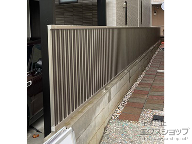 千葉県市川市ののフェンス・柵 ルシアスフェンスF03型 たて半目隠し 木調カラー 施工例