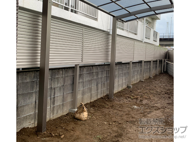宮崎県宮崎市ののフェンス・柵 ミエーネ目隠しルーバーフェンス 上段のみ設置 自立建て用 施工例
