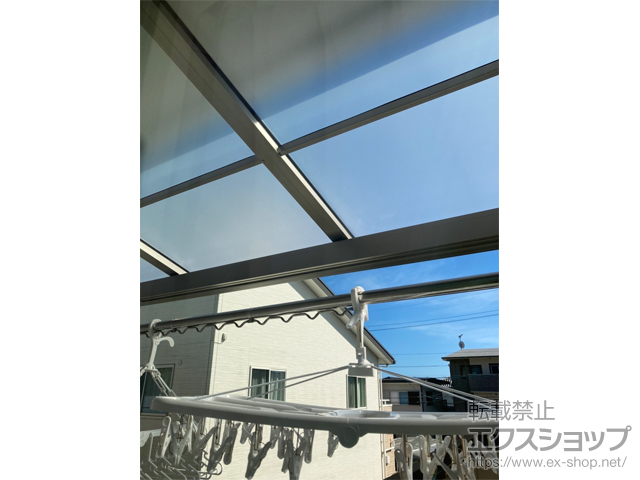 愛知県豊橋市ののバルコニー・ベランダ屋根 スピーネ F型 屋根タイプ 単体 積雪〜20cm対応＋吊り下げ物干しAセット 施工例