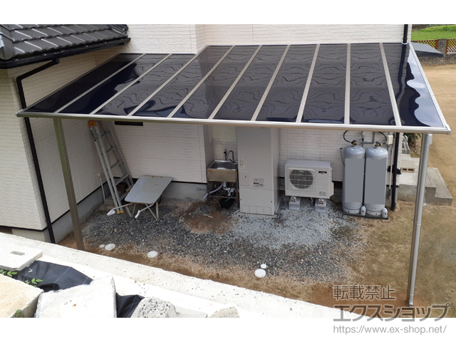 岡山県美作市ののテラス屋根 ソラリア F型 テラスタイプ 単体 積雪〜20cm対応*壁面奥行違い納まり+吊り下げ式上下可動物干し 施工例