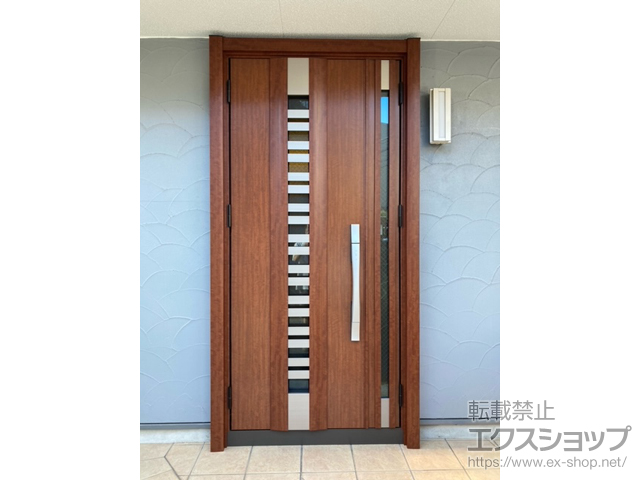東京都中野区のLIXIL リクシル（トステム）の玄関ドア リシェント玄関ドア3防火戸 断熱K4仕様 親子仕様(ランマ無)外観左吊元 G82型 ※タッチキー仕様(リモコンタイプ) 施工例
