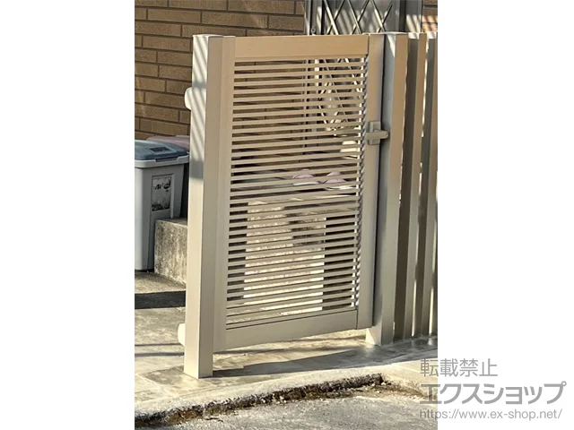 愛媛県松山市のの門扉、カーゲート、テラス屋根、ウッドデッキ シンプレオ門扉1型 横格子 片開き 門柱使用 施工例