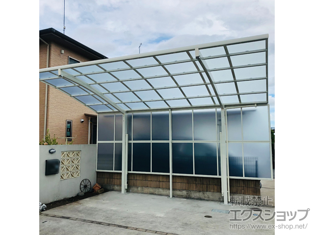 栃木県鹿沼市ののカーポート ネスカR (ラウンドスタイル) 積雪〜20cm対応＋サイドパネル 2段 施工例
