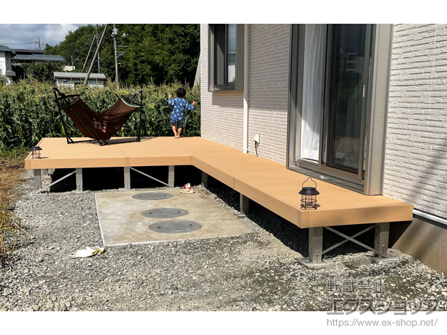 山梨県富士吉田市ののウッドデッキ リウッドデッキ 200 施工例