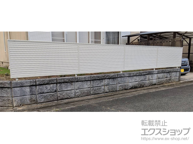 福岡県飯塚市ののフェンス・柵 ミエーネフェンス 目隠しルーバータイプ　自由柱施工 施工例
