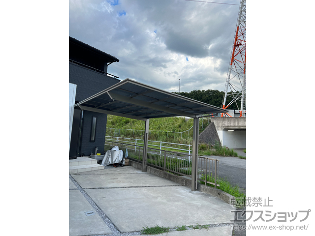 栃木県宇都宮市ののカーポート フーゴF (フラットスタイル) 積雪〜20cm対応＋着脱式サポート 標準柱 施工例