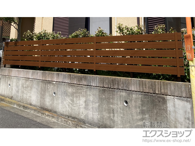 神奈川県藤沢市ののフェンス・柵 マイティウッド　デコII H800・W6000 120サイズ 隙間20mm 5段 施工例