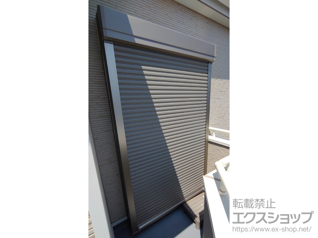 茨城県水戸市のLIXIL リクシル（トステム）の窓シャッター リフォームシャッター 手動式 標準タイプ 施工例