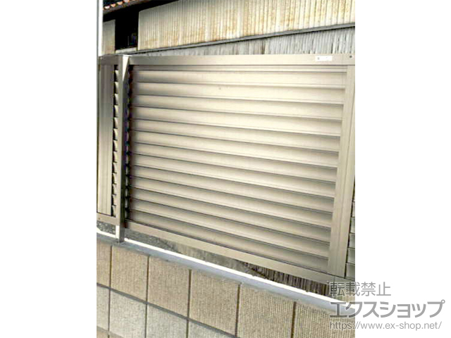 兵庫県揖保郡太子町ののフェンス・柵 フェンスAB YL3型 横ルーバー3 アルミカラー フリーポールタイプ 施工例