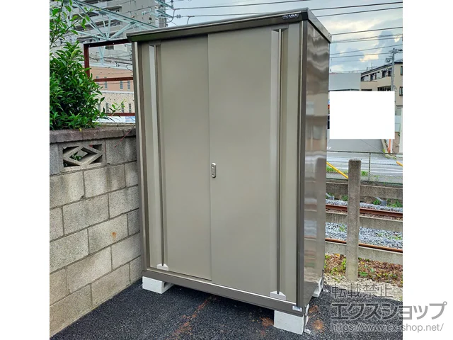 千葉県船橋市のイナバの物置・収納・屋外倉庫 ナイソーシスター　1320×720×1903 KMW-137E-NG 施工例
