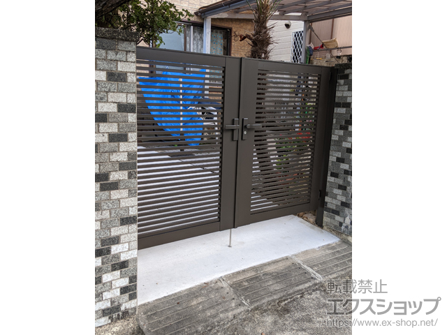 愛知県名古屋市のの門扉 【特注】開き門扉AB YR1型 両開き　柱使用（扉下隙間：190mm） 施工例