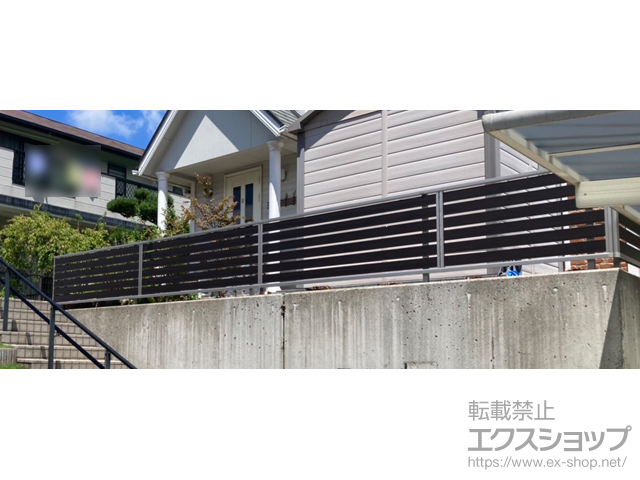 大分県大分市ののフェンス・柵 ルシアスフェンスF04型 横板 木目カラー 自由柱施工 施工例
