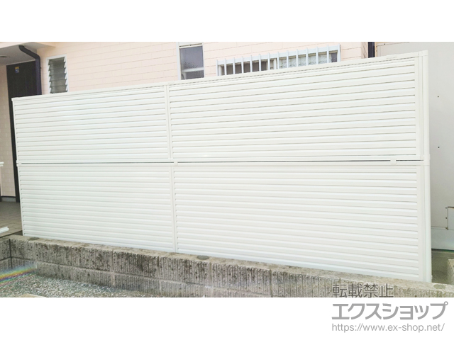 福岡県北九州市ののフェンス・柵 ミエーネフェンス 目隠しルーバータイプ 2段支柱 自立建て用 施工例