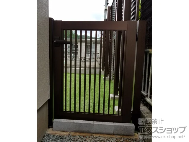 兵庫県三田市のValue Selectの門扉 プレシオス門扉 縦格子 片開き 施工例