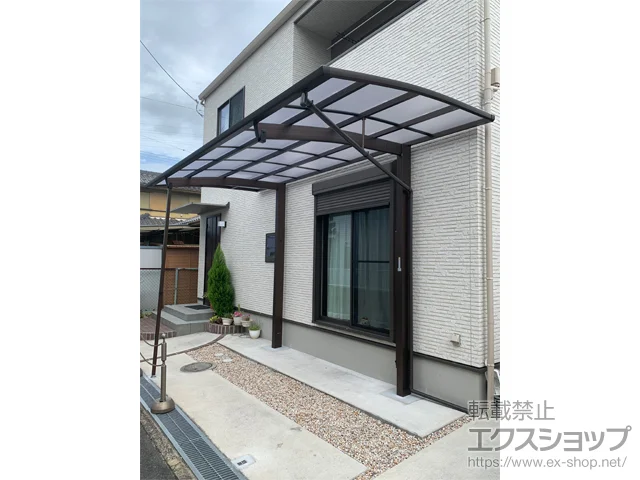 滋賀県守山市のYKKAPのカーポート アリュースRE 前下がり 積雪～20cm対応+着脱式サポート柱 施工例