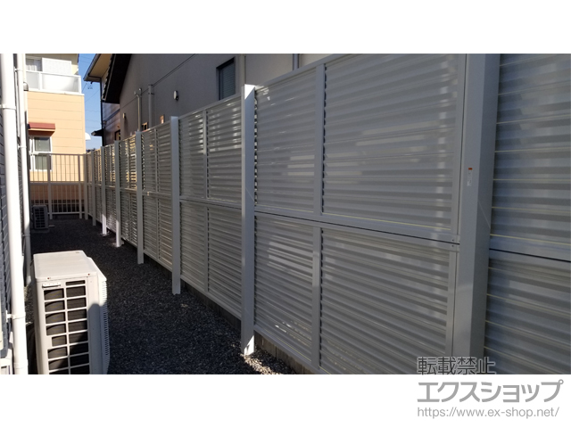 岐阜県羽島市ののフェンス・柵 ミエーネフェンス 目隠しルーバータイプ 2段支柱 自立建て用 施工例