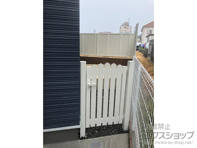 大阪府堺市のYKKAPの門扉 シンプレオ門扉A1型 アメリカン 片開き 門柱使用 施工例