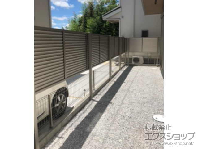 神奈川県横浜市ののフェンス・柵 フェンスAB YL3型 横ルーバー3 上段のみ設置 自立建て用 施工例