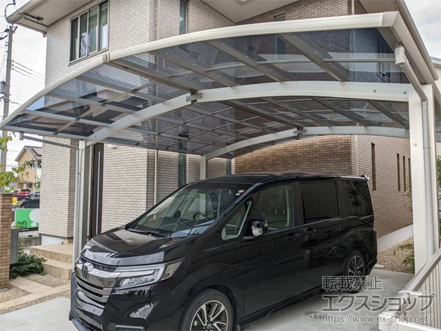 滋賀県草津市のValue Selectのカーポート プレシオスポート M合掌 積雪～20cm対応 幅=4,814mm（24+24） 施工例
